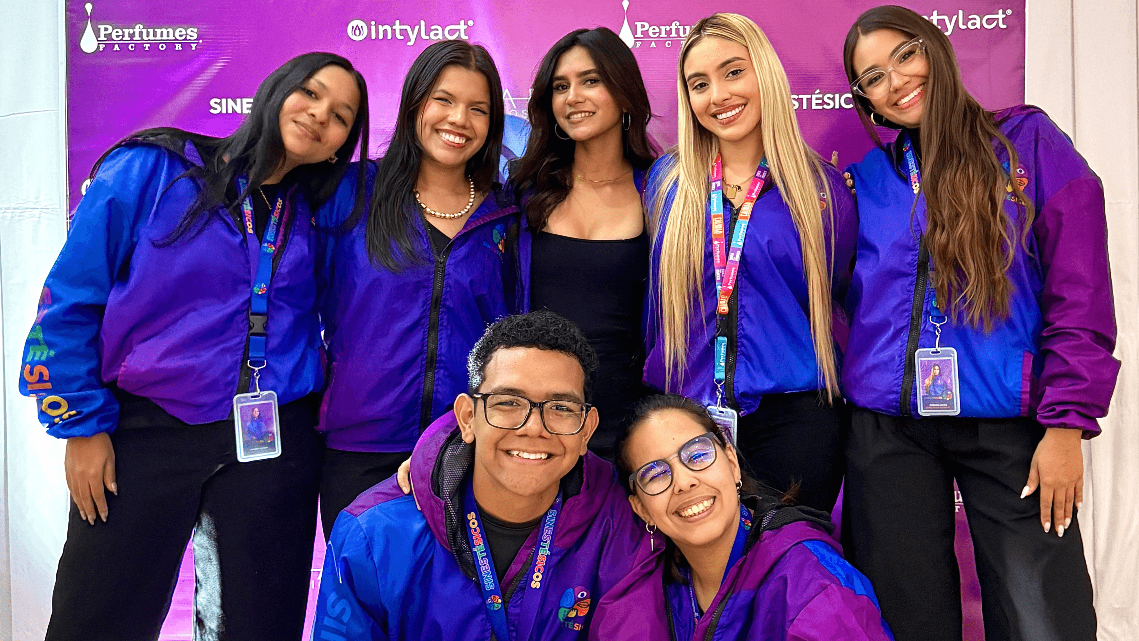 Cuarto Oscuro sinestésico replicó conexión de sentidos con arte y ciencia